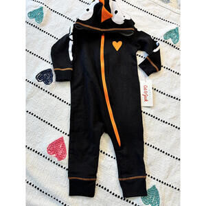 Cat & Jack Black dinosaur Hooded Baby Onesie‎ - Halloween size 6-9